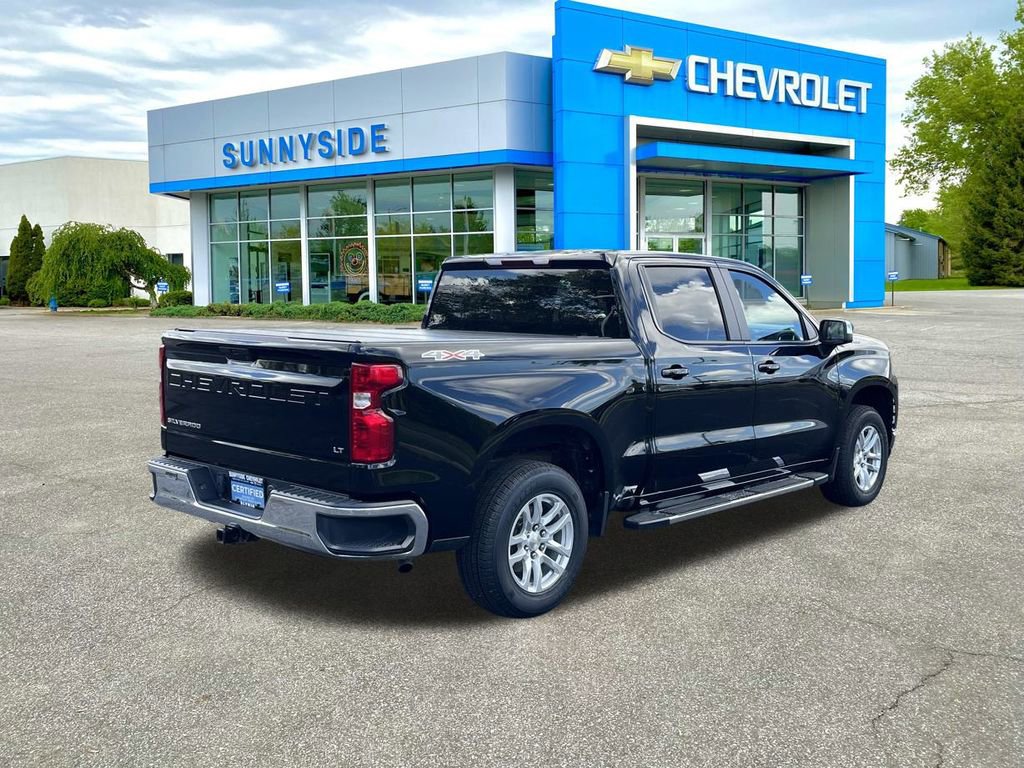 2021 Chevrolet Silverado 1500 LT photo 2