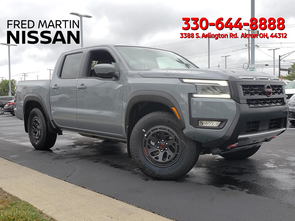 2025 Nissan Frontier PRO-4X's photo