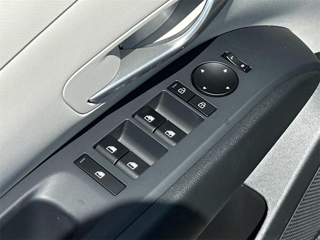 2025 Hyundai Tucson SEL photo 24