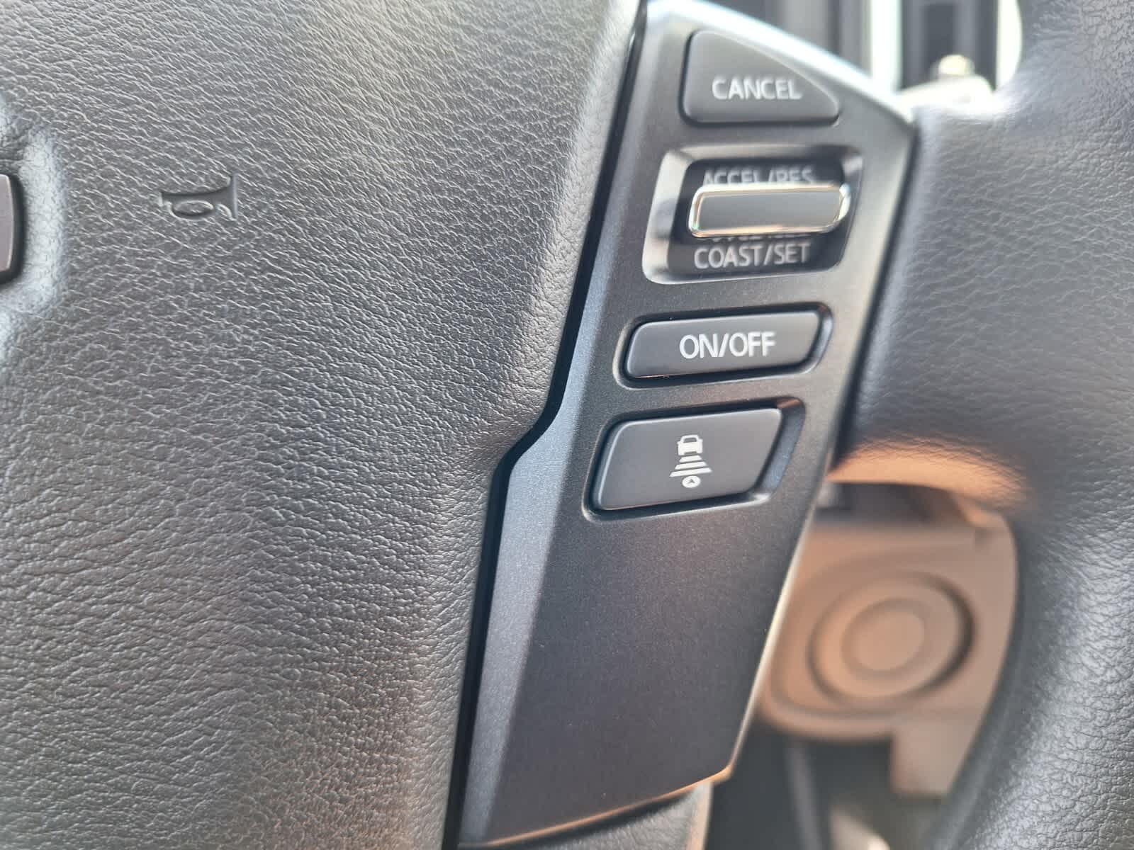 2025 Nissan Frontier Crew Cab SV photo 14
