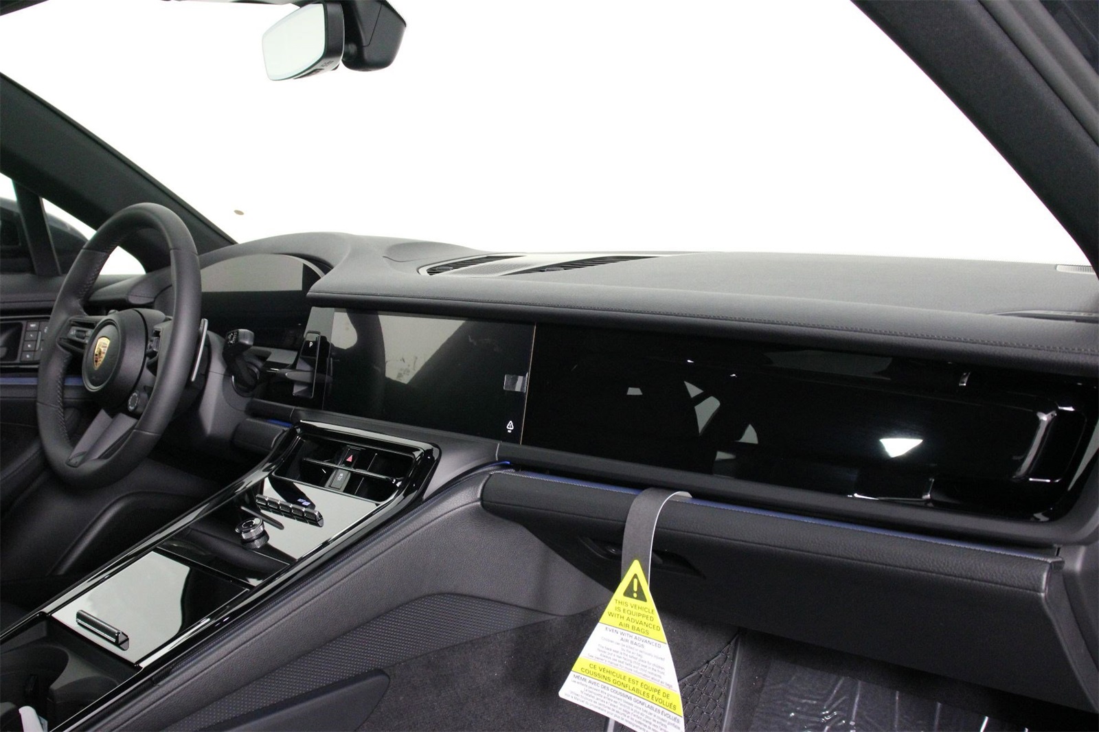 2025 Porsche Panamera 4 photo 15