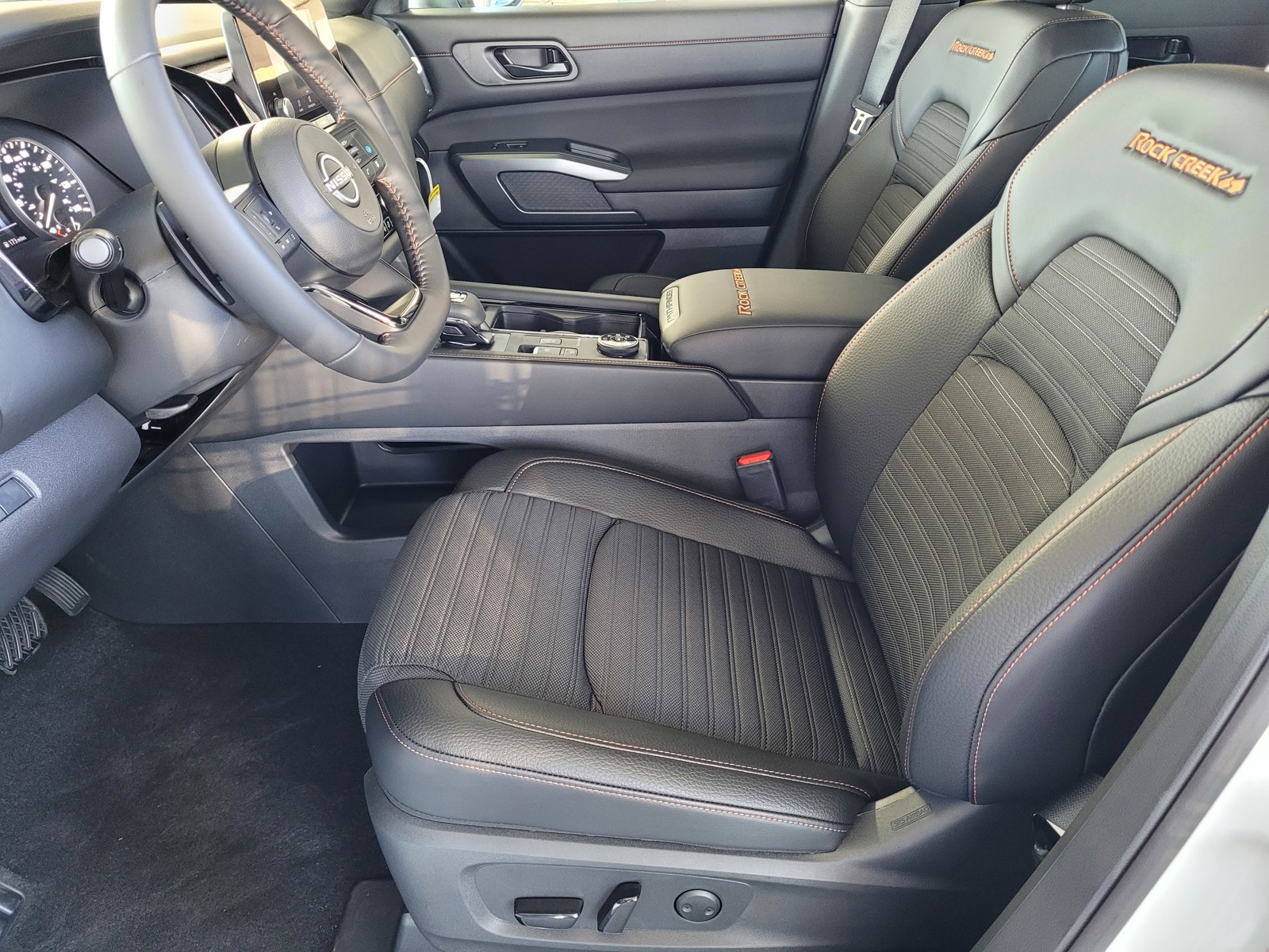 2025 Nissan Pathfinder Rock Creek photo 6