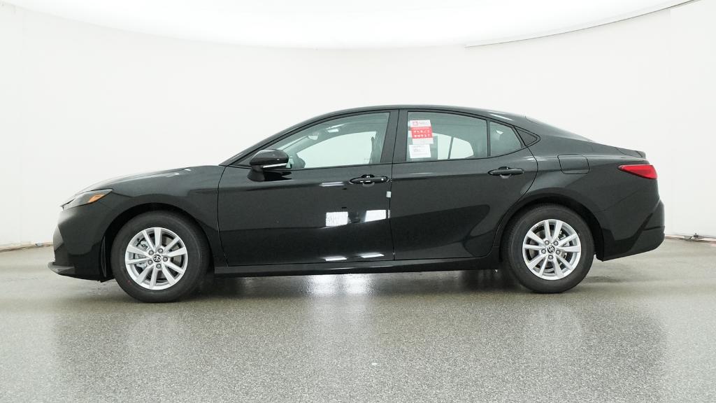 2026 Toyota Camry LE photo 10