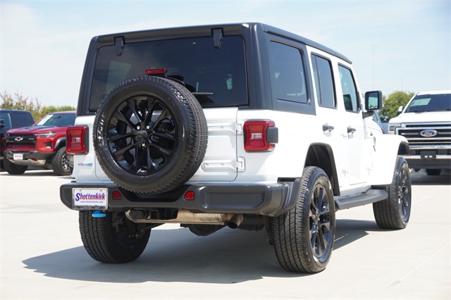 2023 Jeep Wrangler Sahara 4xe photo 8