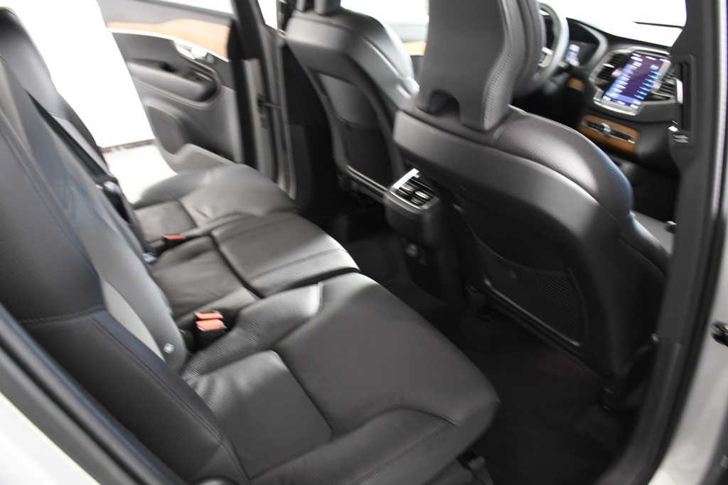 2024 Volvo XC90 B5 Plus photo 20