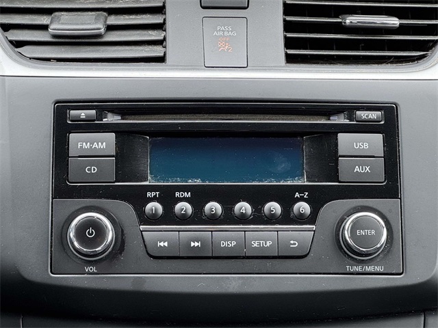2016 Nissan Sentra S photo 3