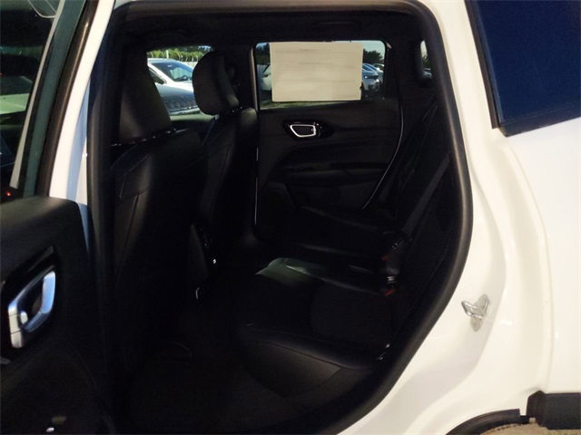 2026 Jeep Compass Latitude photo 15