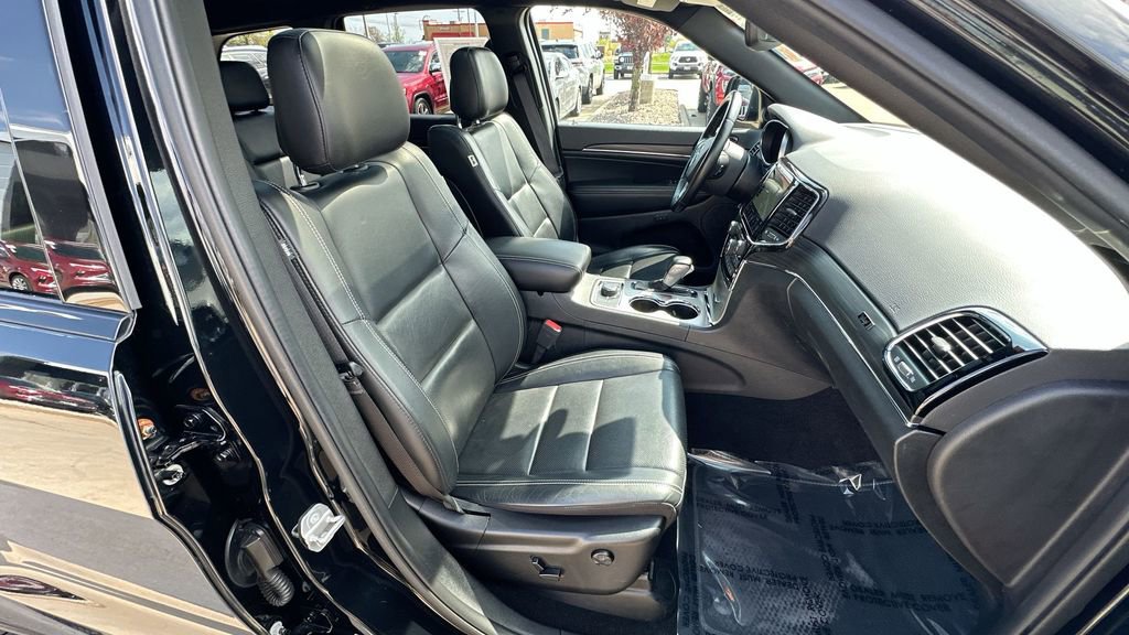 2021 Jeep Grand Cherokee Anniversary Edition photo 26