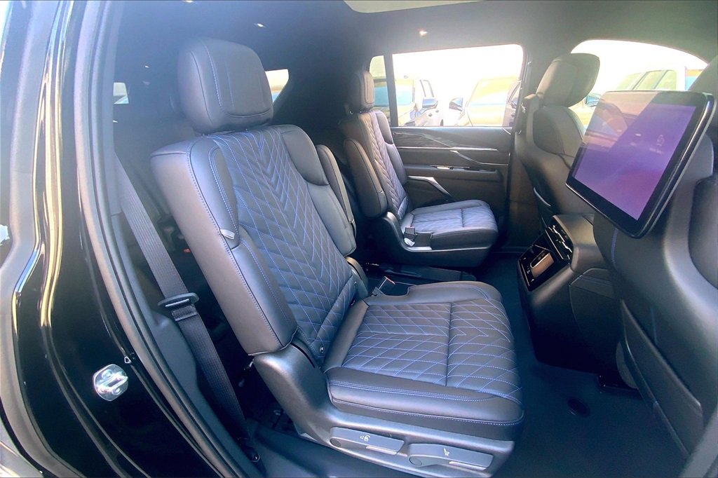 2026 Cadillac Escalade Sport photo 28