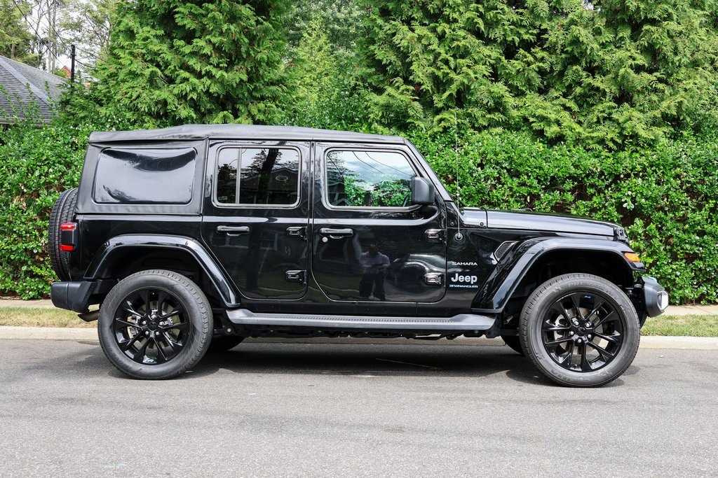 2023 Jeep Wrangler Sahara 4xe photo 13
