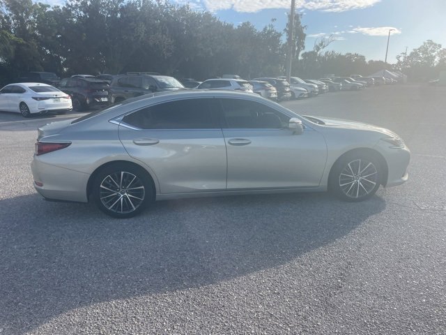 2022 Lexus ES 350 photo 8