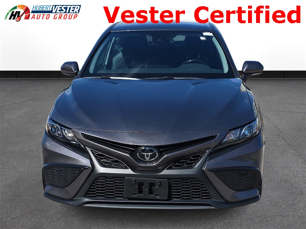 2023 Toyota Camry SE photo 3
