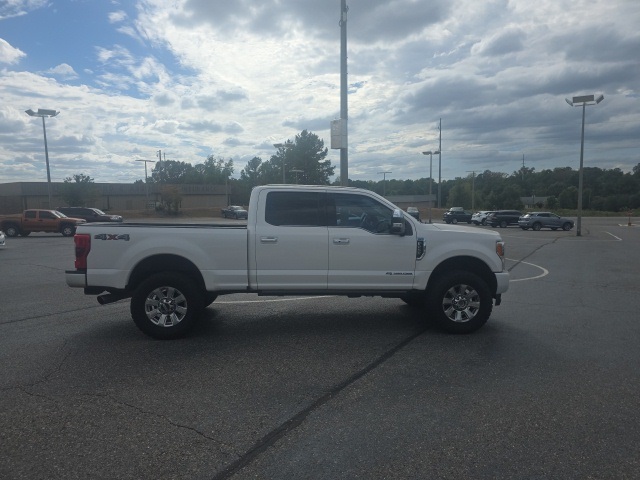 2017 Ford F-250 Platinum photo 2