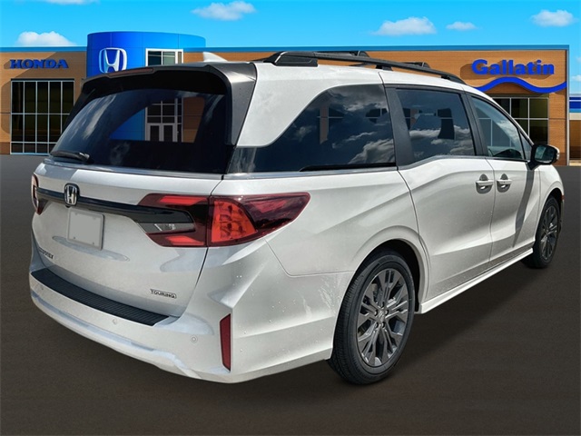 2026 Honda Odyssey Touring photo 5