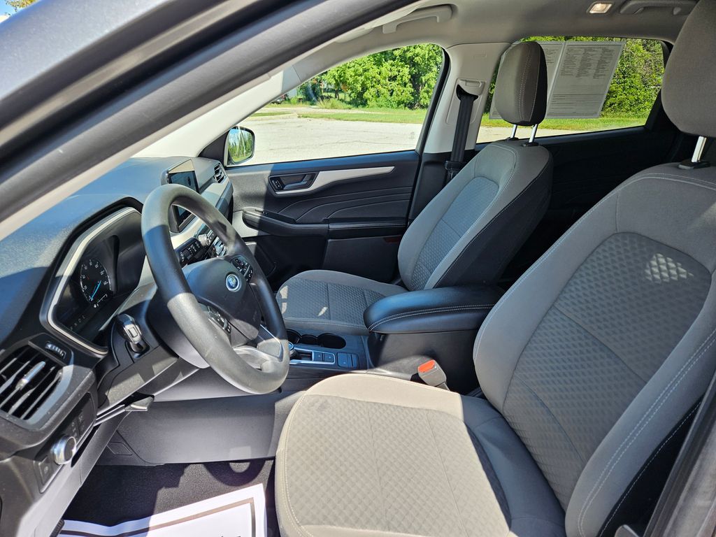 2022 Ford Escape Hybrid SE photo 22