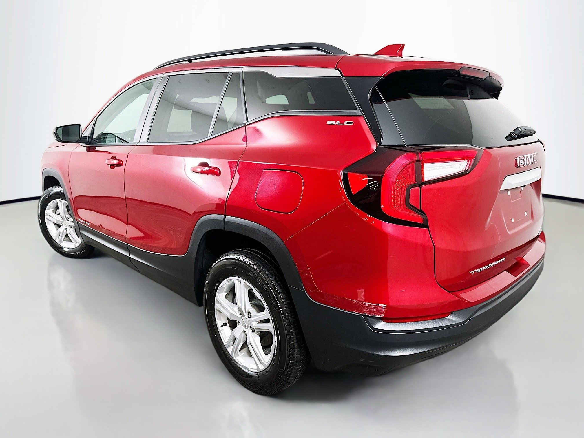 2023 Gmc Terrain SLE photo 4