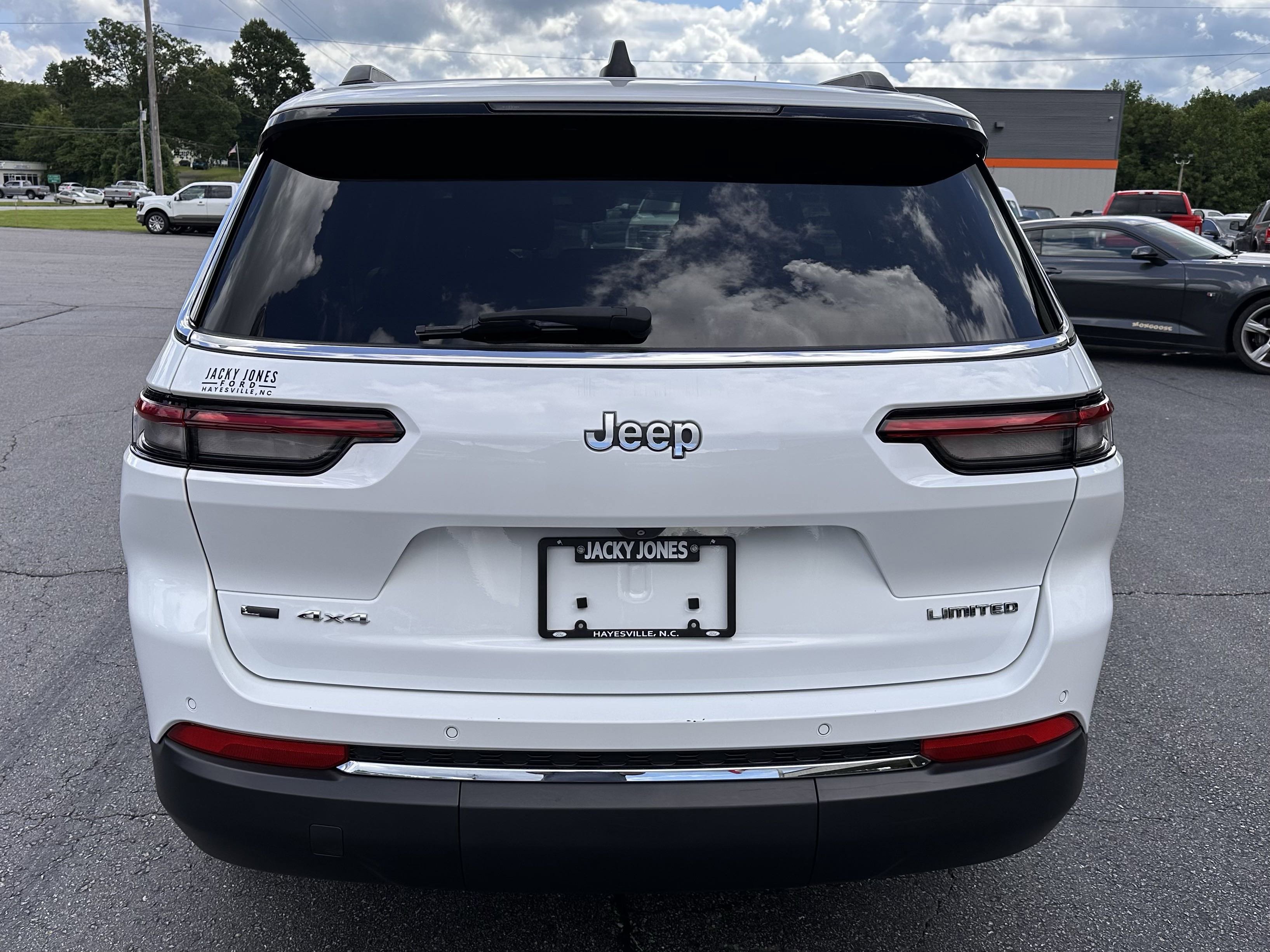 2022 Jeep Grand Cherokee Limited photo 4