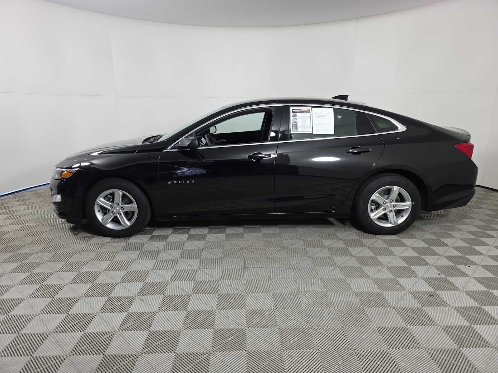 2024 Chevrolet Malibu 1LT photo 4