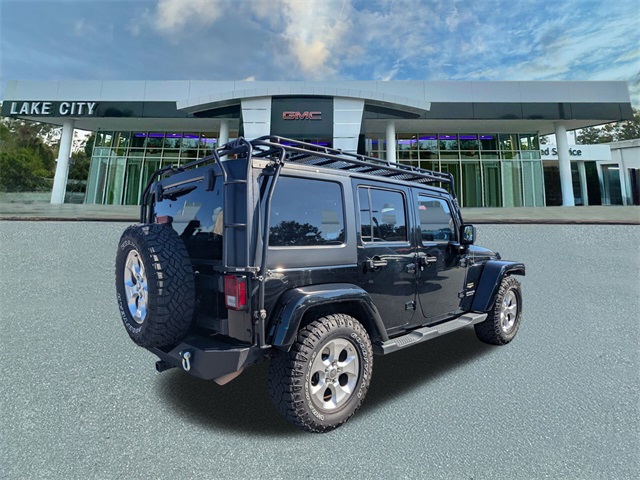 2015 Jeep Wrangler Unlimited Sahara photo 3