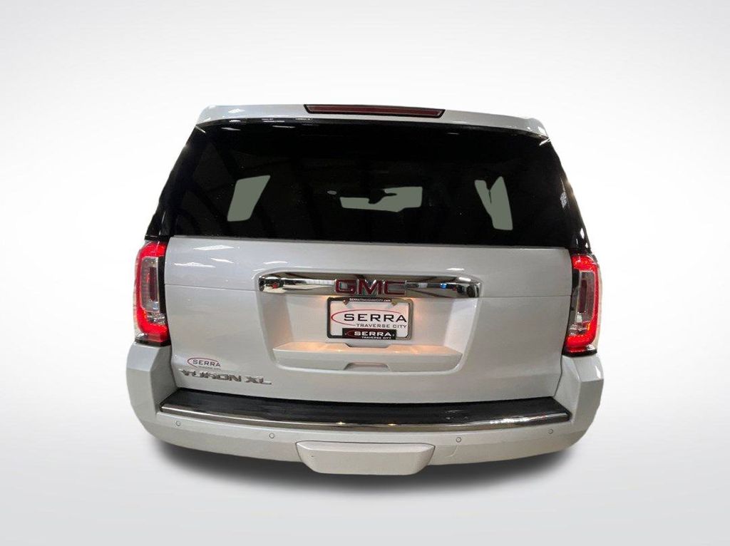 2017 Gmc Yukon XL Denali photo 4