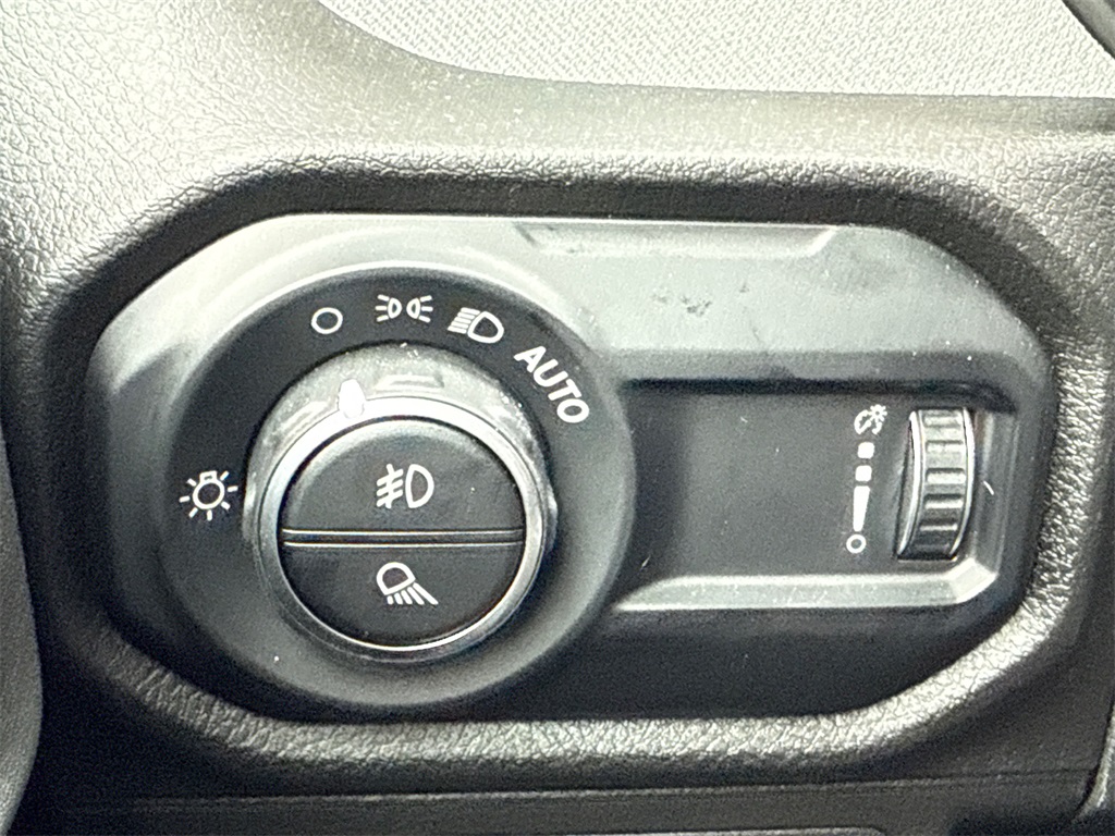 2025 Jeep Gladiator Sport S photo 25