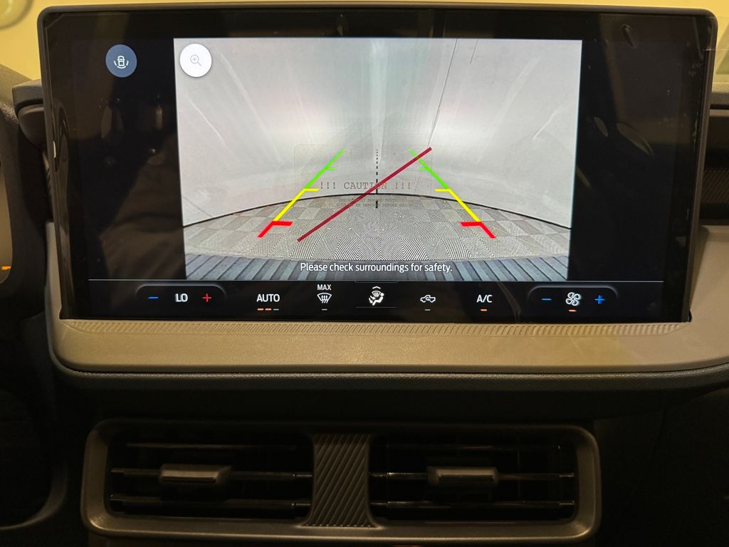 2025 Ford Maverick XL photo 3