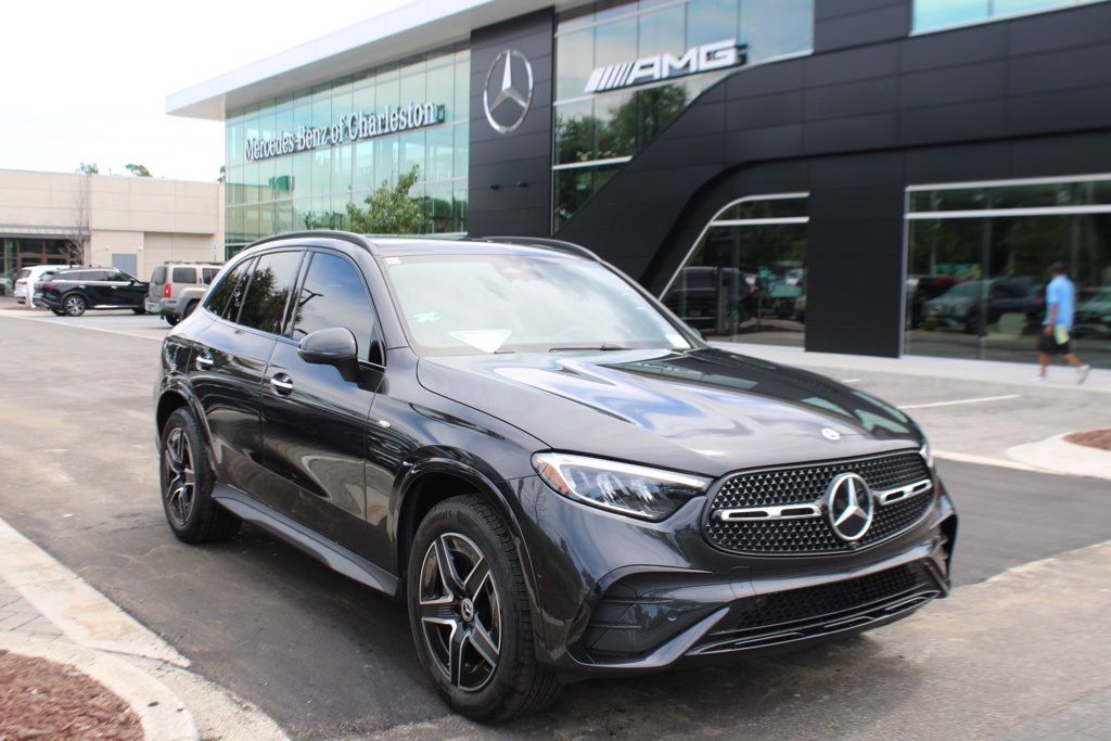 2025 Mercedes Benz GLC 350e 4MATIC photo 2