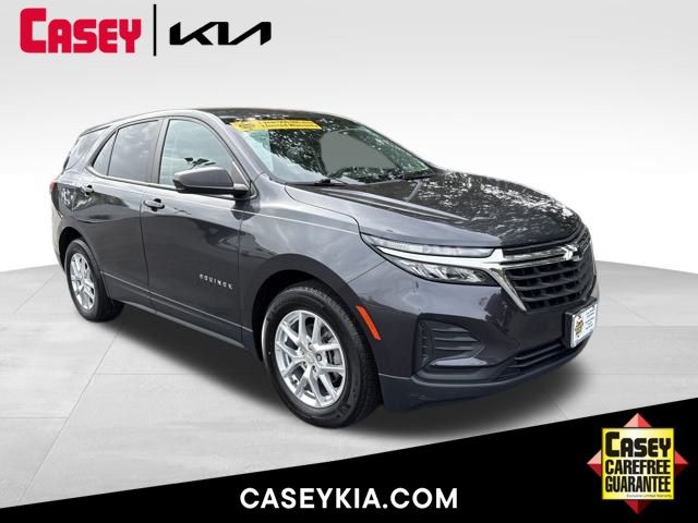 2022 Chevrolet Equinox LS's photo