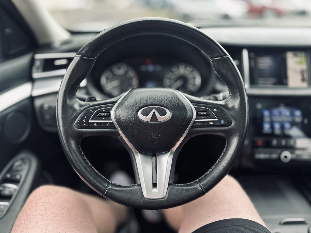 2021 Infiniti QX50 Essential photo 35