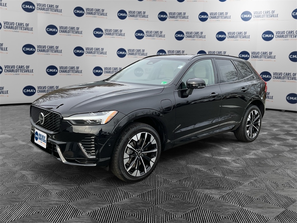 2026 Volvo XC60 Plus's photo