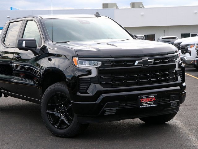 2024 Chevrolet Silverado 1500 Custom photo 2