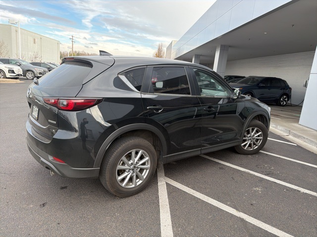2023 Mazda CX-5 2.5 S Preferred photo 3