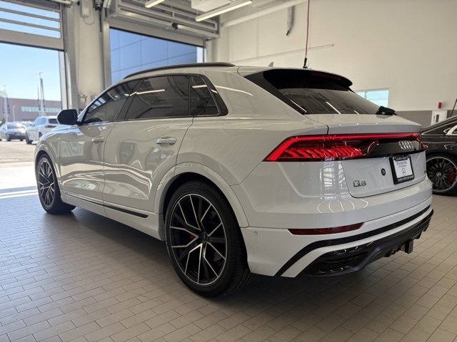 2021 Audi Q8 55 Prestige photo 5
