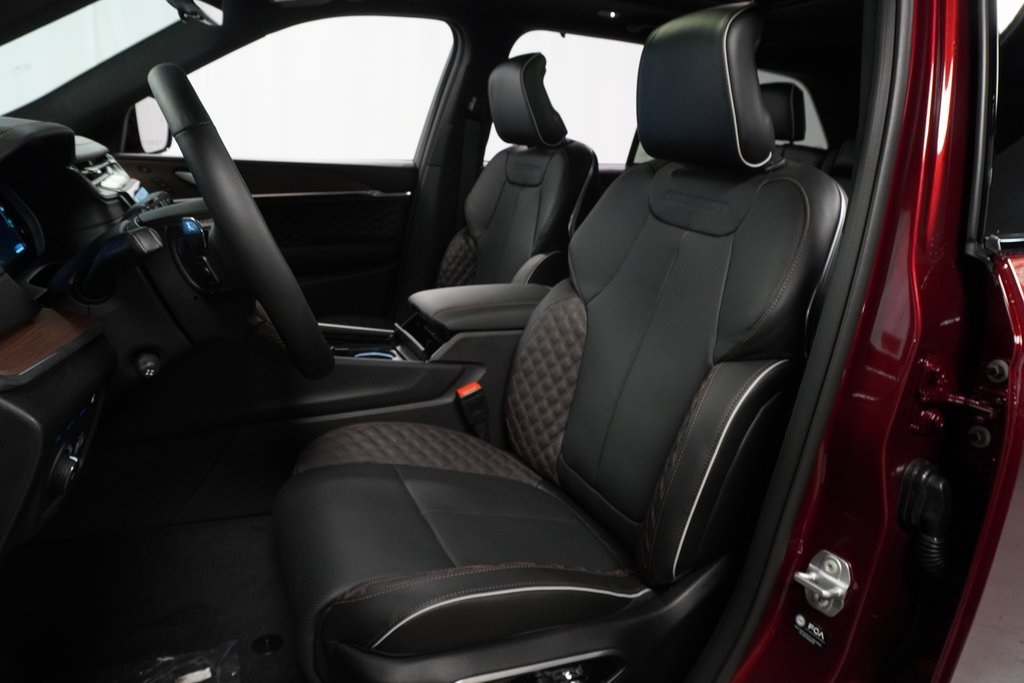 2023 Jeep Grand Cherokee Summit Reserve 4xe photo 13
