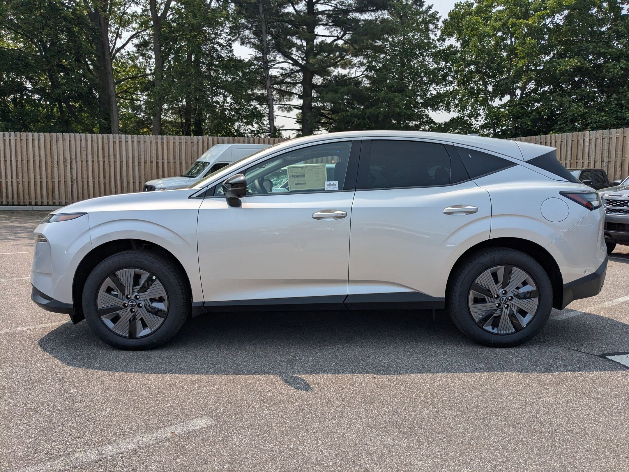 2025 Nissan Murano SL photo 8