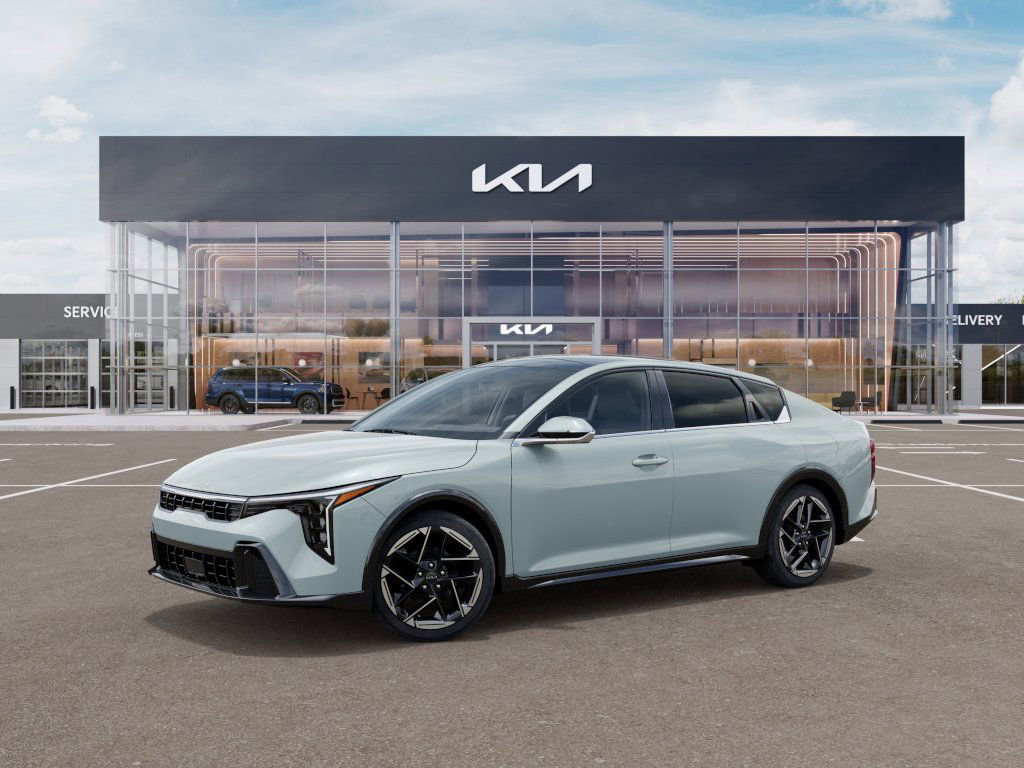 2025 Kia K4 GT-Line photo 3