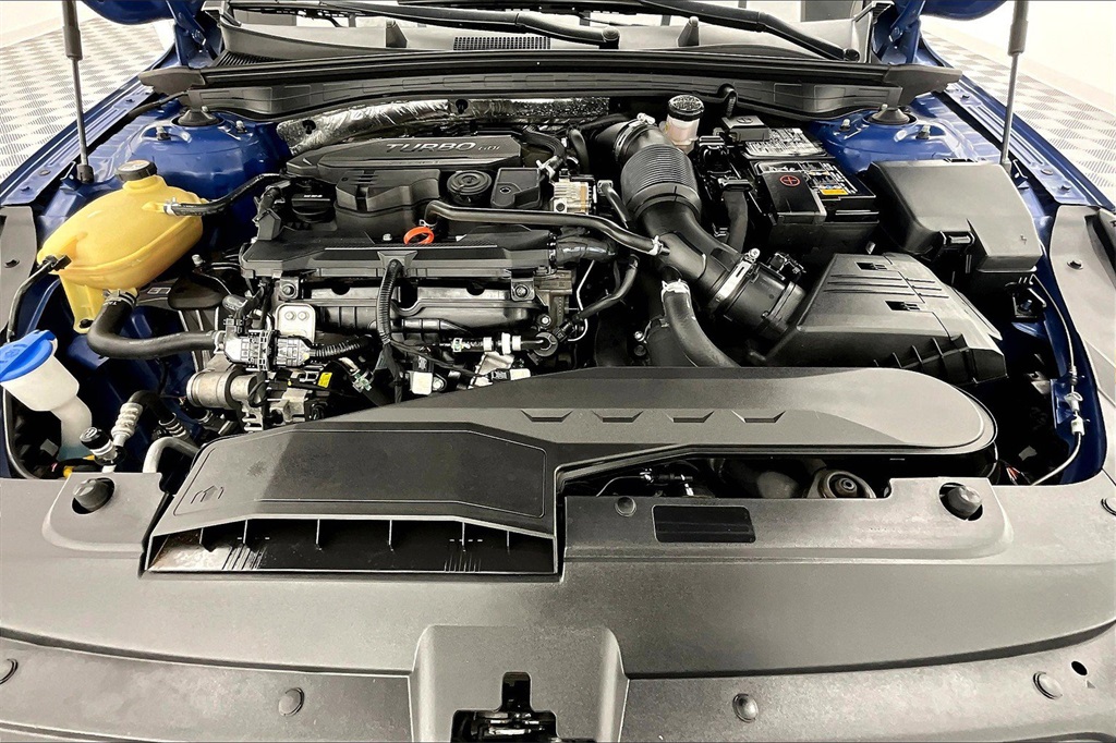 2022 Kia K5 GT-Line photo 9