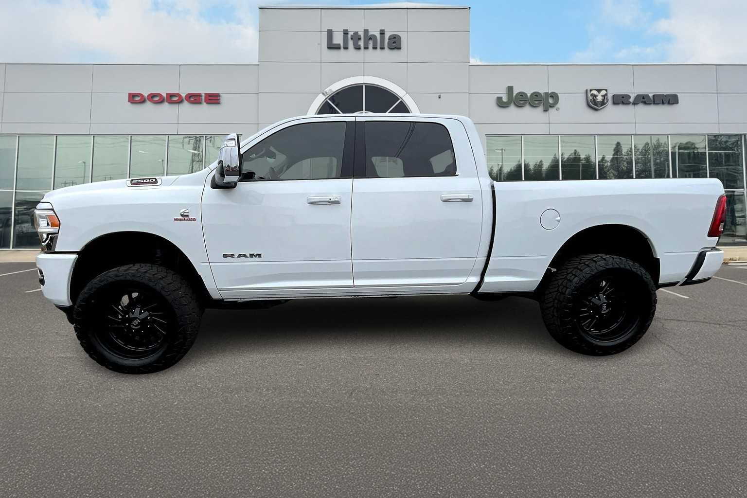 2024 Ram 2500 Laramie photo 3