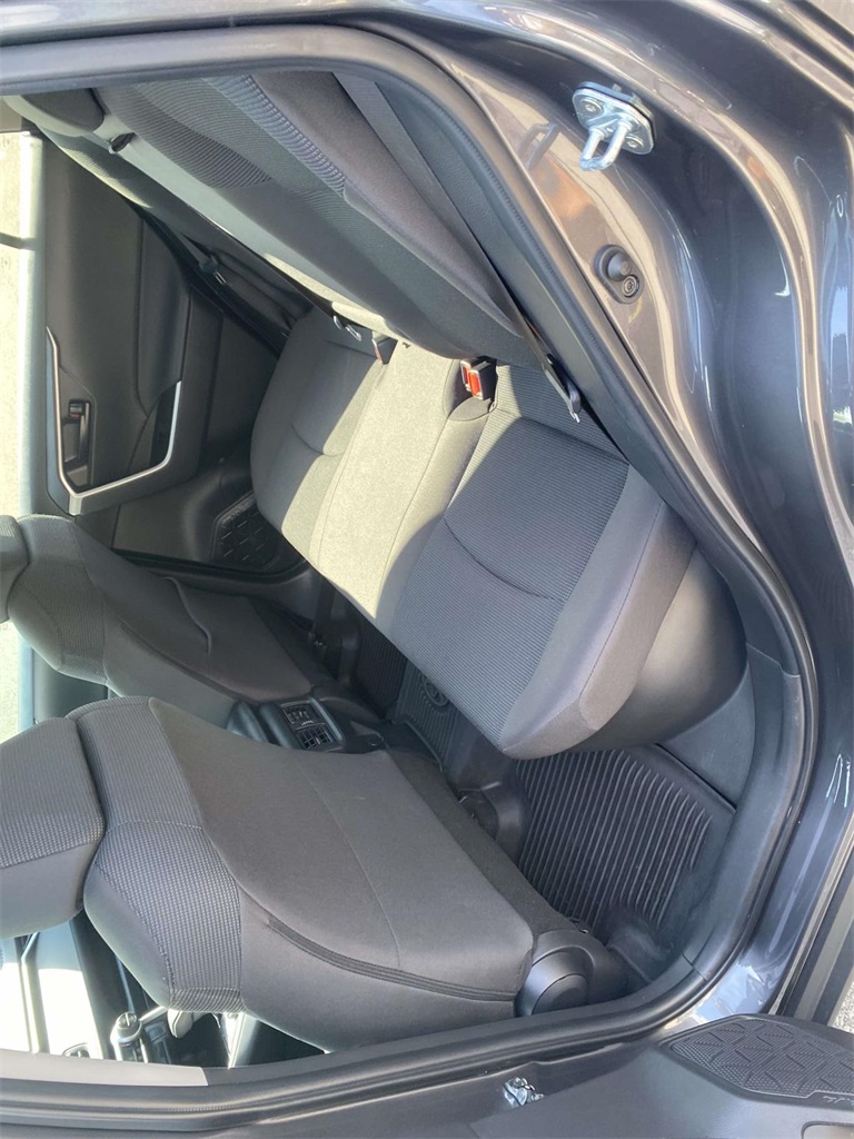 2024 Toyota RAV4 Hybrid LE photo 8