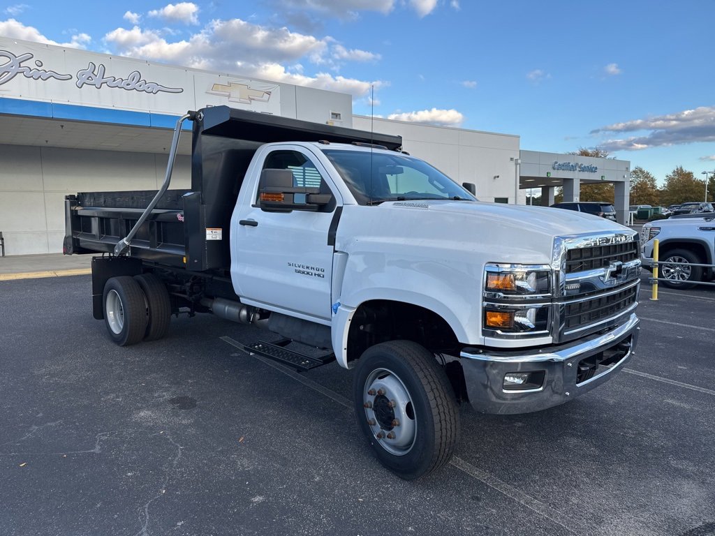 2024 Chevrolet Silverado 5500HD Work Truck photo 2
