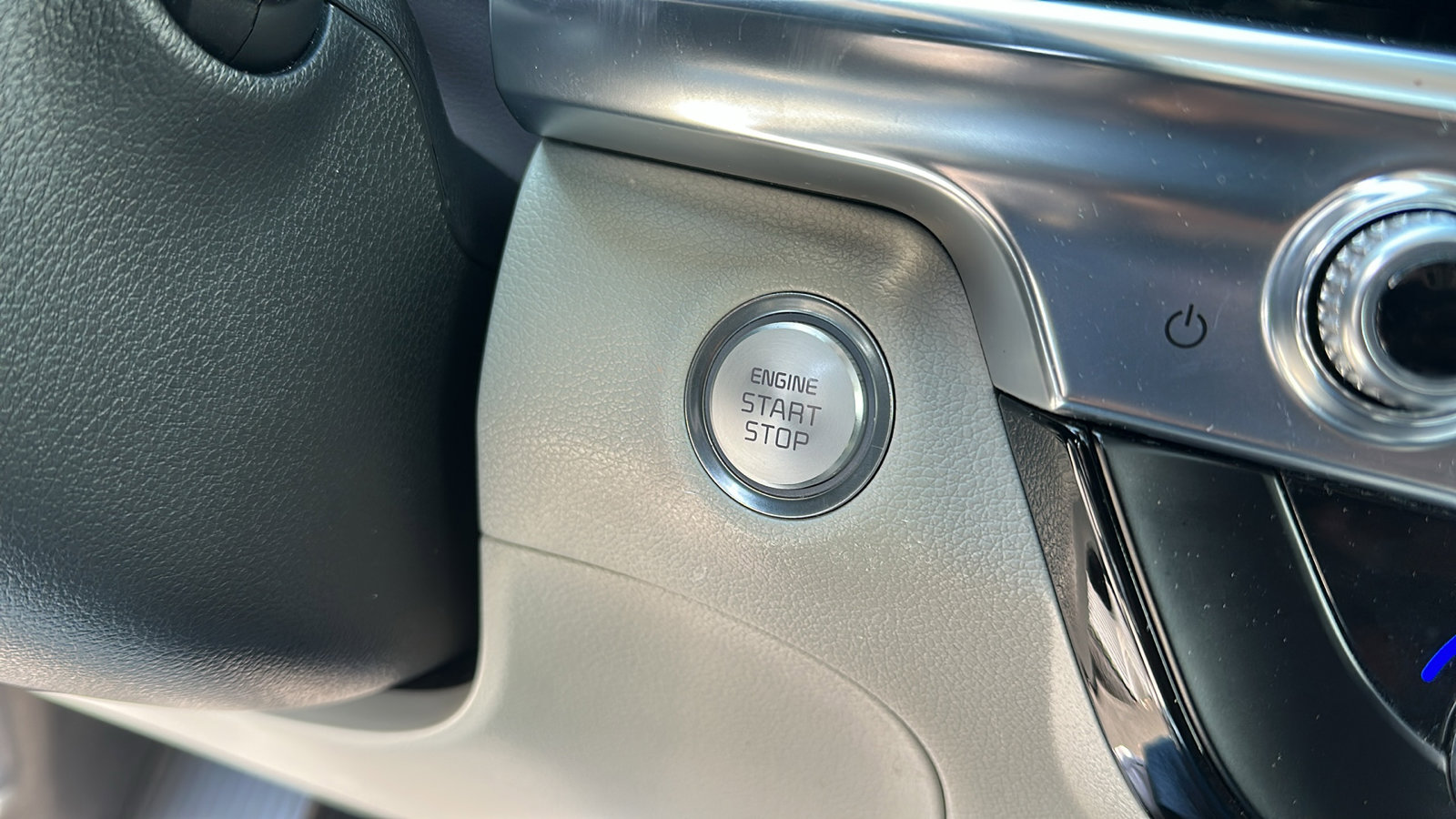 2022 Kia Telluride S photo 14