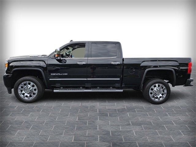 2019 Gmc Sierra 2500 HD Denali photo 4