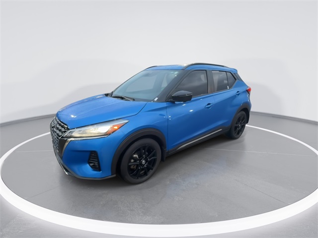 2022 Nissan Kicks SR photo 4