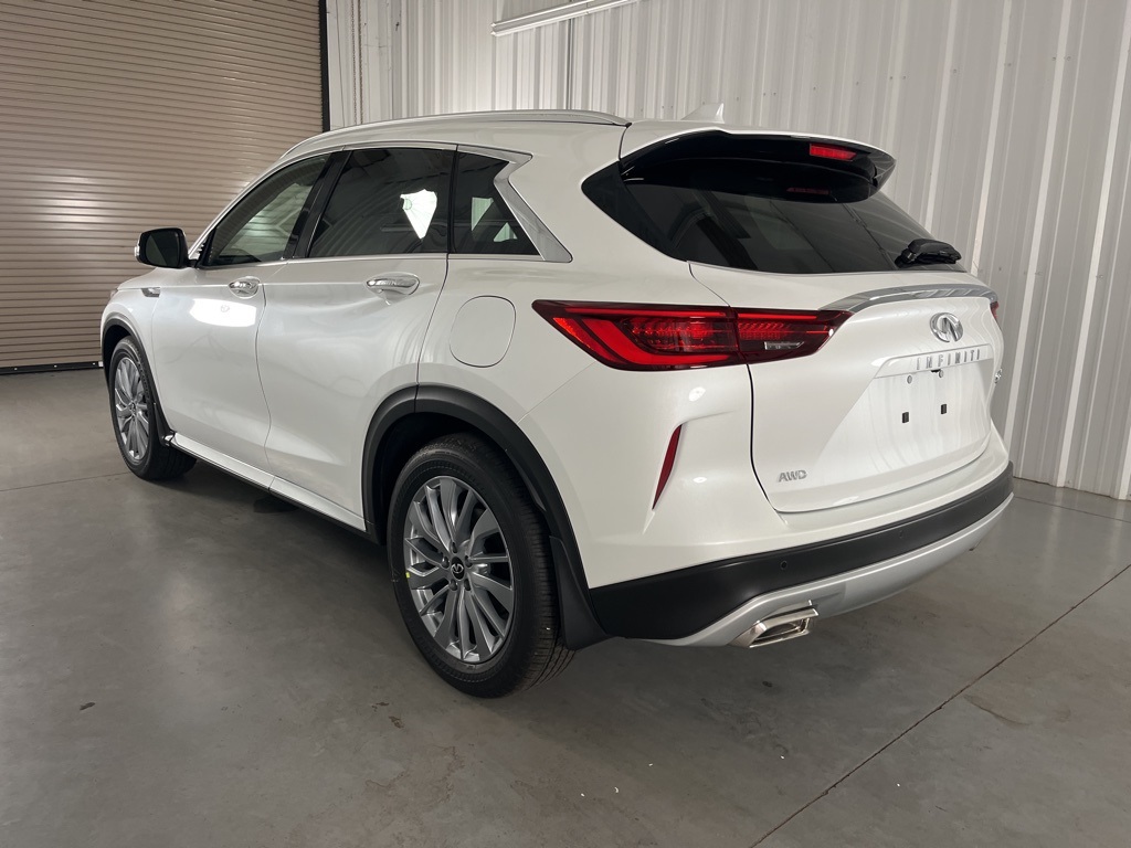 2025 Infiniti QX50 Luxe photo 5