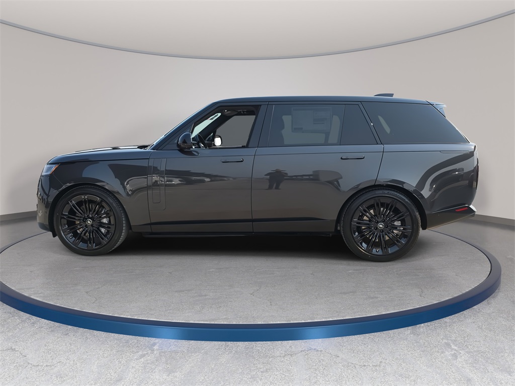 2025 Land Rover Range Rover SE photo 8