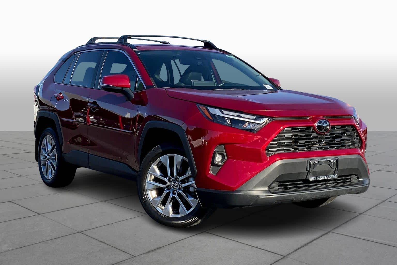 Used 2022 Toyota RAV4 XLE Premium with VIN 2T3C1RFV8NW234973 for sale in Northfield, Minnesota