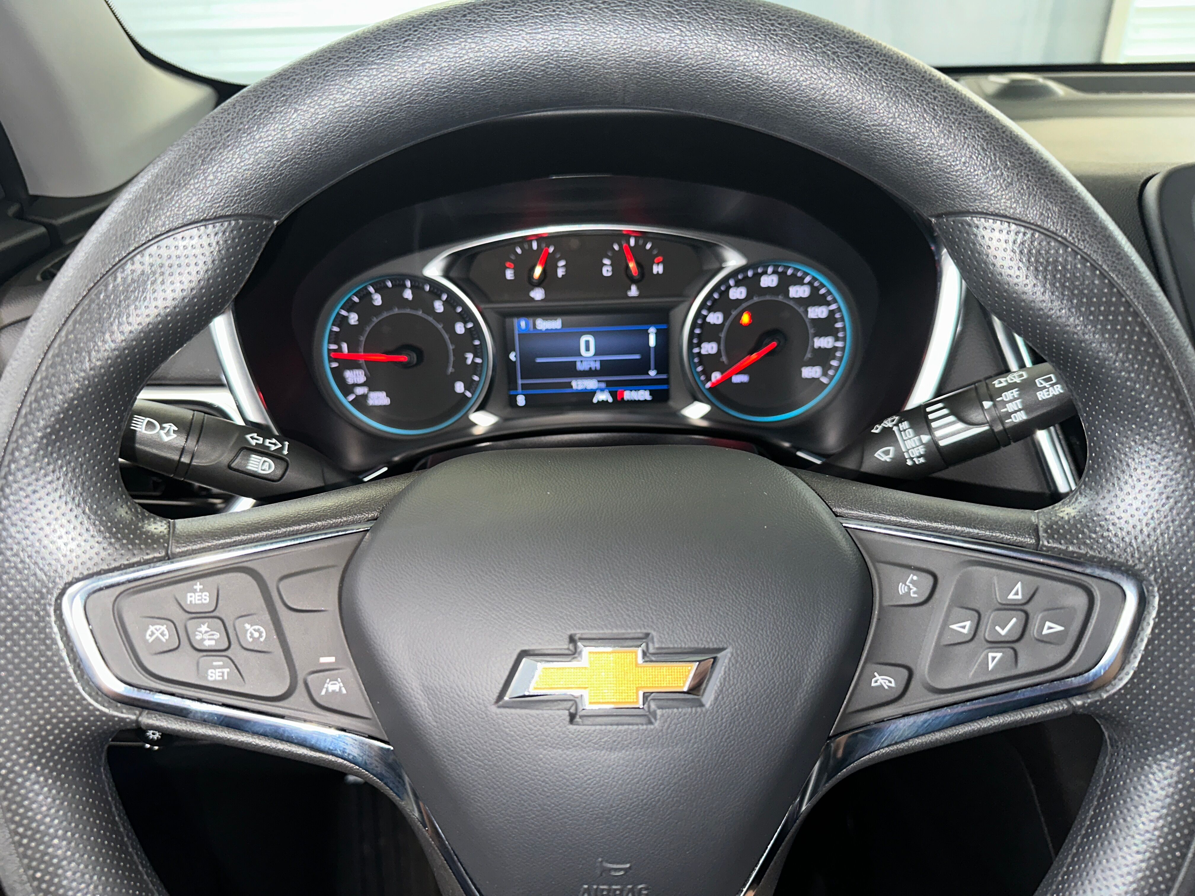 2023 Chevrolet Equinox LT photo 3