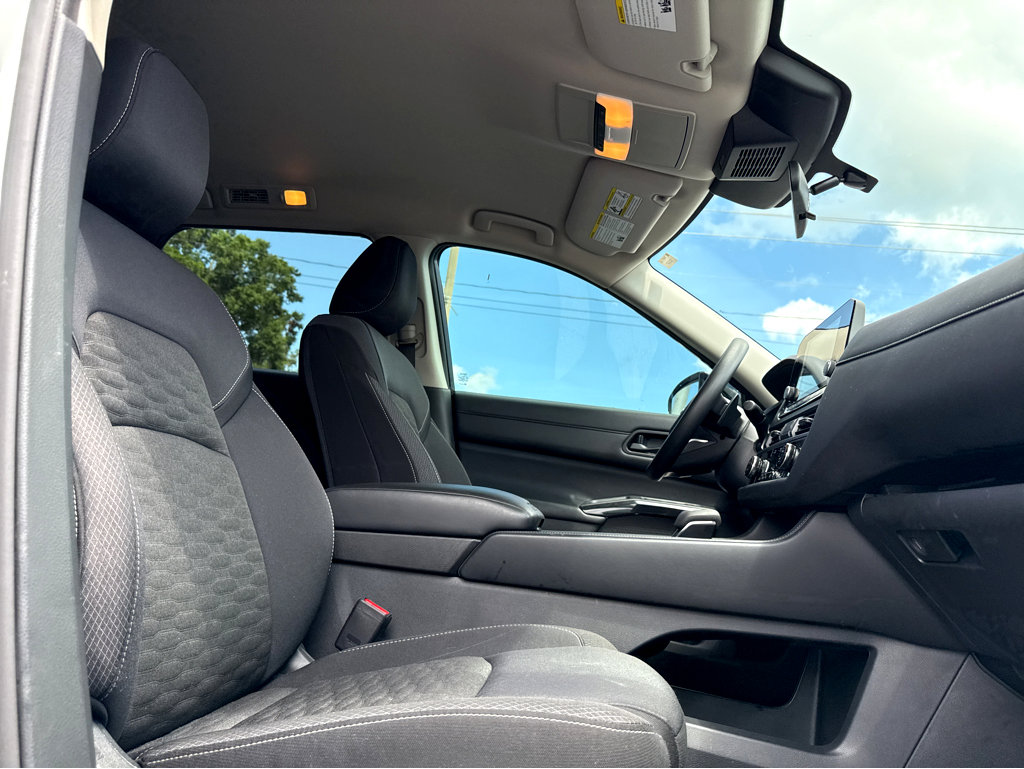 2024 Nissan Pathfinder S photo 10