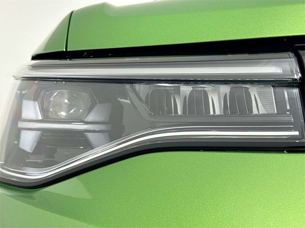 2025 Volkswagen Taos SE photo 20