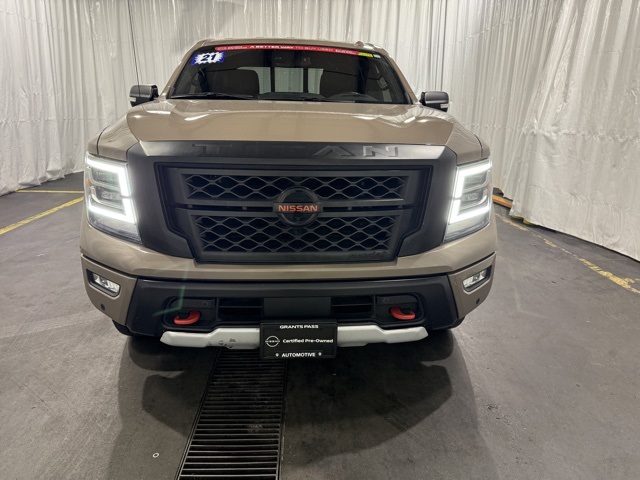2021 Nissan Titan PRO-4X photo 4
